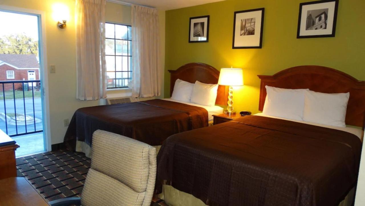 Savannah Garden Hotel Exterior photo